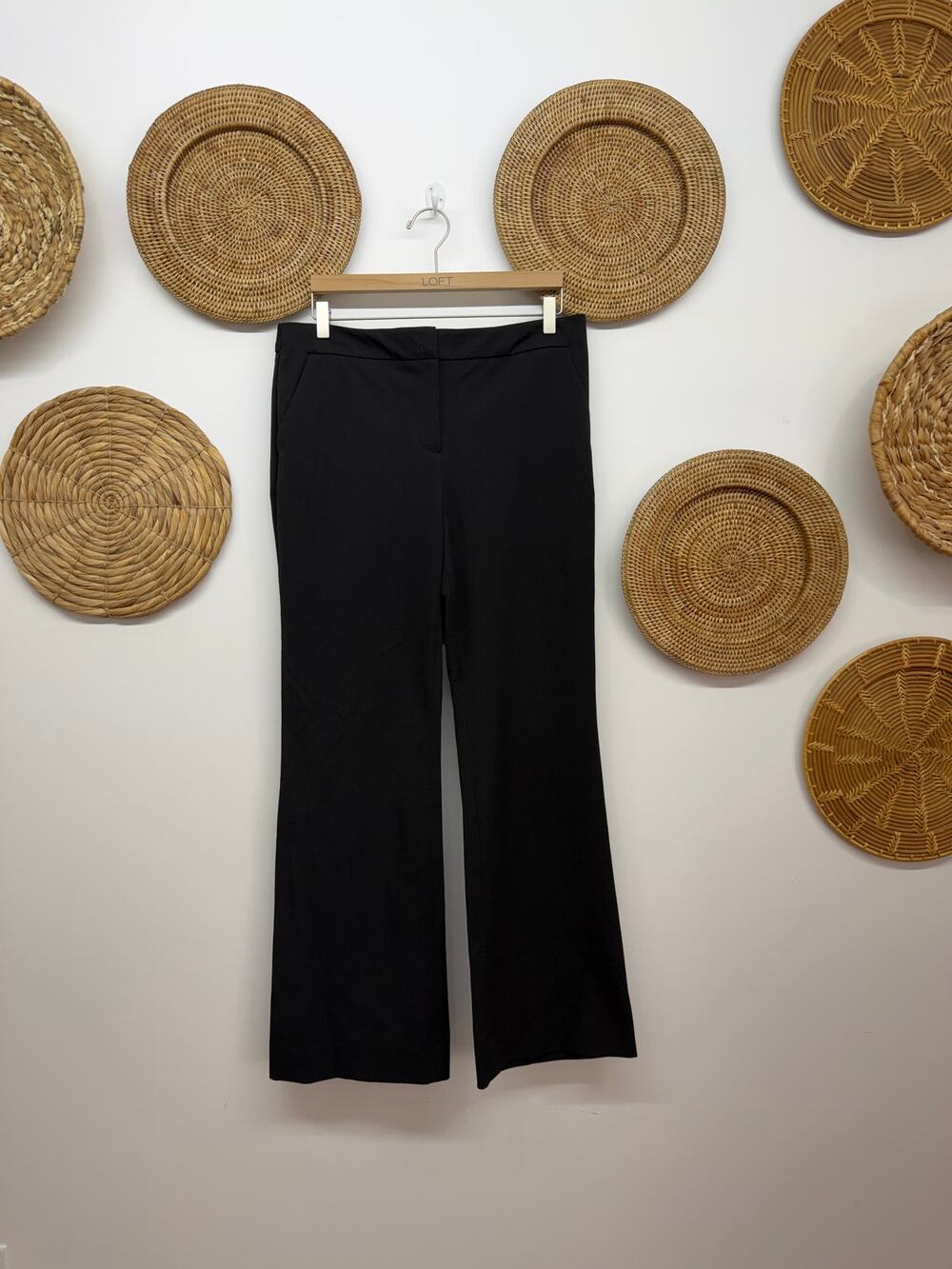 Chico's Black Straight Leg Trousers Size 1.5 / 10